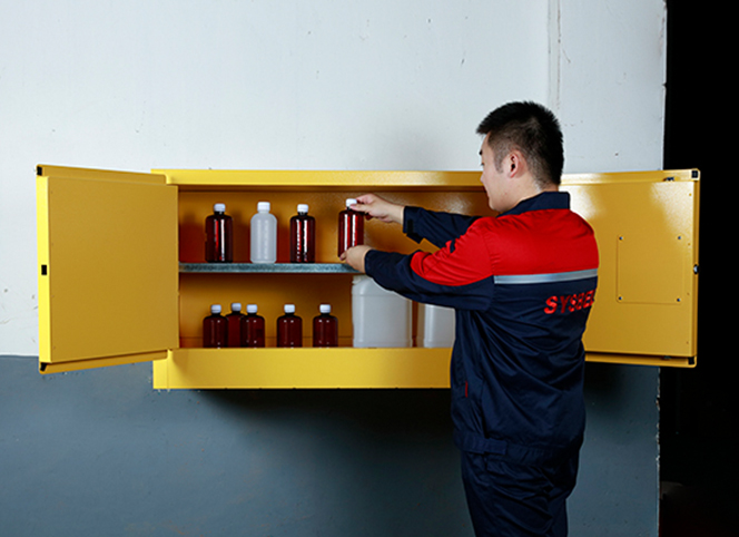 使用Sysbel西斯貝爾戶外化學品儲存柜的5個理由